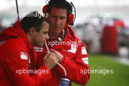 05.04.2009 Kuala Lumpur, Malaysia,  Red flag, Felipe Massa (BRA), Scuderia Ferrari  - Formula 1 World Championship, Rd 2, Malaysian Grand Prix, Sunday Pre-Race Grid