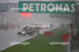 05.04.2009 Kuala Lumpur, Malaysia,  Red flag, Nick Heidfeld (GER), BMW Sauber F1 Team  - Formula 1 World Championship, Rd 2, Malaysian Grand Prix, Sunday Pre-Race Grid