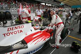 05.04.2009 Kuala Lumpur, Malaysia,  Timo Glock (GER), Toyota F1 Team  - Formula 1 World Championship, Rd 2, Malaysian Grand Prix, Sunday Pre-Race Grid