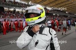 05.04.2009 Kuala Lumpur, Malaysia,  Rubens Barrichello (BRA), Brawn GP - Formula 1 World Championship, Rd 2, Malaysian Grand Prix, Sunday Pre-Race Grid