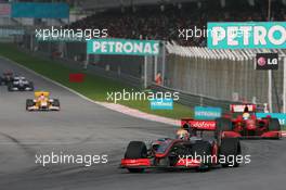 05.04.2009 Kuala Lumpur, Malaysia,  Lewis Hamilton (GBR), McLaren Mercedes and Felipe Massa (BRA), Scuderia Ferrari - Formula 1 World Championship, Rd 2, Malaysian Grand Prix, Sunday Race