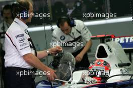 04.04.2009 Kuala Lumpur, Malaysia,  Robert Kubica (POL), BMW Sauber F1 Team  - Formula 1 World Championship, Rd 2, Malaysian Grand Prix, Saturday Practice