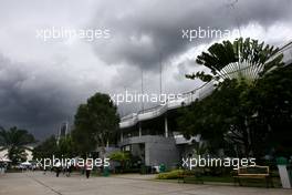 05.04.2009 Kuala Lumpur, Malaysia,  Paddock atmosphere - Formula 1 World Championship, Rd 2, Malaysian Grand Prix, Sunday