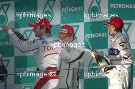 05.04.2009 Kuala Lumpur, Malaysia,  Timo Glock (GER), Toyota F1 Team and Nick Heidfeld (GER), BMW Sauber F1 Team - Formula 1 World Championship, Rd 2, Malaysian Grand Prix, Sunday