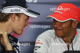02.04.2009 Kuala Lumpur, Malaysia,  Nico Rosberg (GER), Williams F1 Team, Lewis Hamilton (GBR), McLaren Mercedes - Formula 1 World Championship, Rd 2, Malaysian Grand Prix, Thursday Press Conference