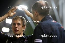 25.09.2009 Singapore, Singapore,  Sebastian Vettel (GER), Red Bull Racing, Franz Tost (AUT), Scuderia Toro Rosso, Team Principal - Formula 1 World Championship, Rd 14, Singapore Grand Prix, Friday