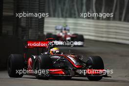 25.09.2009 Singapore, Singapore,  Lewis Hamilton (GBR), McLaren Mercedes - Formula 1 World Championship, Rd 14, Singapore Grand Prix, Friday Practice