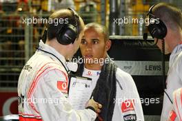 27.09.2009 Singapore, Singapore,  Lewis Hamilton (GBR), McLaren Mercedes - Formula 1 World Championship, Rd 14, Singapore Grand Prix, Sunday Pre-Race Grid