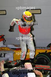 27.09.2009 Singapore, Singapore,  Lewis Hamilton (GBR), McLaren Mercedes - Formula 1 World Championship, Rd 14, Singapore Grand Prix, Sunday Podium