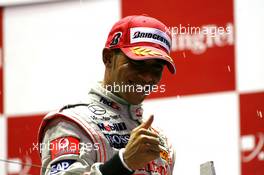 27.09.2009 Singapore, Singapore,  Lewis Hamilton (GBR), McLaren Mercedes  - Formula 1 World Championship, Rd 14, Singapore Grand Prix, Sunday Podium