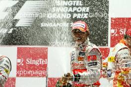 27.09.2009 Singapore, Singapore,  Lewis Hamilton (GBR), McLaren Mercedes - Formula 1 World Championship, Rd 14, Singapore Grand Prix, Sunday Podium