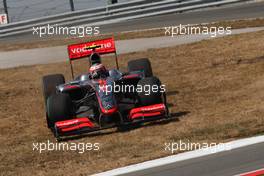 05.06.2009 Istanbul, Turkey,  Heikki Kovalainen (FIN), McLaren Mercedes  off the track - Formula 1 World Championship, Rd 7, Turkish Grand Prix, Friday Practice