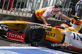 05.06.2009 Istanbul, Turkey,  Nelson Piquet Jr (BRA), Renault F1 Team - Formula 1 World Championship, Rd 7, Turkish Grand Prix, Friday Practice