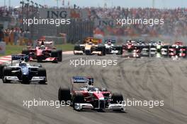 07.06.2009 Istanbul, Turkey,  Jarno Trulli (ITA), Toyota Racing leads Nico Rosberg (GER), Williams F1 Team - Formula 1 World Championship, Rd 7, Turkish Grand Prix, Sunday Race