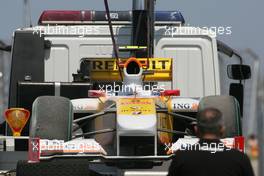 06.06.2009 Istanbul, Turkey,  Nelson Piquet Jr (BRA), Renault F1 Team who spins out of the track during qualifying - Formula 1 World Championship, Rd 7, Turkish Grand Prix, Saturday Qualifying