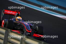 30.10.2009 Abu Dhabi, United Arab Emirates,  Lewis Hamilton (GBR), McLaren Mercedes  - Formula 1 World Championship, Rd 17, Abu Dhabi Grand Prix, Friday Practice