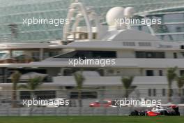 30.10.2009 Abu Dhabi, United Arab Emirates,  Lewis Hamilton (GBR), McLaren Mercedes  - Formula 1 World Championship, Rd 17, Abu Dhabi Grand Prix, Friday Practice