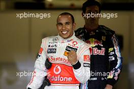 31.10.2009 Abu Dhabi, United Arab Emirates,  Lewis Hamilton (GBR), McLaren Mercedes in pole position - Formula 1 World Championship, Rd 17, Abu Dhabi Grand Prix, Saturday Qualifying