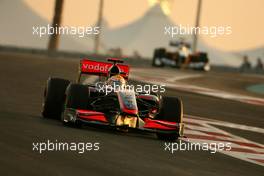 31.10.2009 Abu Dhabi, United Arab Emirates,  Lewis Hamilton (GBR), McLaren Mercedes  - Formula 1 World Championship, Rd 17, Abu Dhabi Grand Prix, Saturday Qualifying