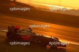 31.10.2009 Abu Dhabi, United Arab Emirates,  Lewis Hamilton (GBR), McLaren Mercedes  - Formula 1 World Championship, Rd 17, Abu Dhabi Grand Prix, Saturday Qualifying