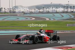 31.10.2009 Abu Dhabi, United Arab Emirates,  Lewis Hamilton (GBR), McLaren Mercedes, MP4-24 - Formula 1 World Championship, Rd 17, Abu Dhabi Grand Prix, Saturday Practice