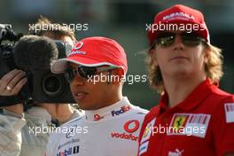 01.11.2009 Abu Dhabi, United Arab Emirates,  Lewis Hamilton (GBR), McLaren Mercedes and Kimi Raikkonen (FIN), Räikkönen, Scuderia Ferrari  - Formula 1 World Championship, Rd 17, Abu Dhabi Grand Prix, Sunday