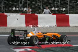 18.09.2009 Barcelona, Spain,  Bruno Spengler (CAN), Team HWA AMG Mercedes, AMG Mercedes C-Klasse is watching F3, Sam Bird (GBR), Mücke Motorsport, Dallara F308 Mercedes - F3 Euro Series 2009 at Circuit de Catalunya, Barcelona, Spain