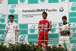 05.04.2009 Kuala Lumpur, Malaysia, Podium Race 2, (l-r), Chris Wootton (AUS), Eurasia Motorsport, Rio Haryanto (INA), Meritus and Gary Thomson (IRL), E-Rain - Formula BMW Pacific, Rd.1 & 2