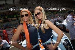 13.06.2009 Le Mans, France, The charming Aston Martin girls - 24 Hour of Le Mans 2009, Grid