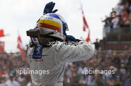 14.06.2009 Le Mans, France, Race winner Marc Gene celebrates - 24 Hour of Le Mans 2009, Podium