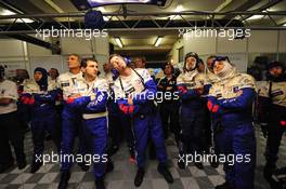 11.06.2009 Le Mans, France, Peugeot Sport team members  - 24 Hour of Le Mans 2009, Qualifying