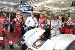 11.06.2009 Le Mans, France, Dr. Wolfgang Ullrich and Audi Sport team members watch as Stephane Sarrazin try to beat Allan McNish's pole - 24 Hour of Le Mans 2009, Thursday