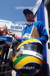 09.06.2009 Le Mans, France, Bruno Senna signs autographs  - 24 Hour of Le Mans 2009, Tuesday