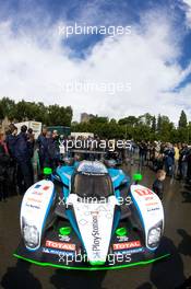 09.06.2009 Le Mans, France, #17 Pescarolo Sport Peugeot 908 enters scrutineering  - 24 Hour of Le Mans 2009, Tuesday