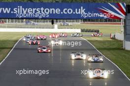 12-13.09.2009 Silverstone, England,  Start - Jan Charouz (CZE)/Tomas Enge (CZE)/Stefan Mucke (DEU) - Aston Martin Racing Lola Aston Martin leads - Le Mans Series, Rd. 5