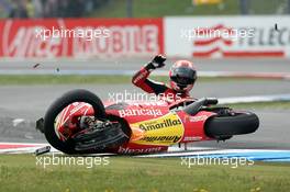 25.-27.06.2009 Assen, The Netherlands, Alvaro Bautista (ESP), #19, Mapfre Aspar Team crashes heavy / Hiroshi Aoyama (JPN), #4, Scot Racing Team 250cc  - 250cc World Championship, Rd. 7, Alice TT Assen