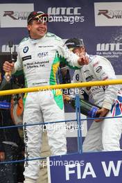 06.09.2009 Oschersleben, Germany, Augusto Farfus (BRA), BMW Team Germany, BMW 320si and Andy Priaulx (GBR), BMW Team UK, BMW 320si on the podium - WTCC, Germany, Oschersleben, Rd. 17-18