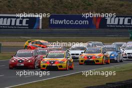 06.09.2009 Oschersleben, Germany, the start of the race - WTCC, Germany, Oschersleben, Rd. 17-18