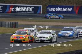 06.09.2009 Oschersleben, Germany, Yvan Muller (FRA), SEAT Sport, SEAT Leon 2.0 TDI and Andy Priaulx (GBR), BMW Team UK, BMW 320si - WTCC, Germany, Oschersleben, Rd. 17-18