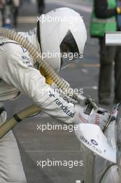 31.07. - 01.08.2010 Spa, Belgium, Refueling a BMW - FIA GT - 24 hours of Spa