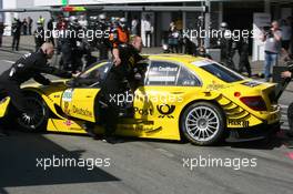 23.04.2010 Hockenheim, Germany,  David Coulthard (GBR), Muecke Motorsport, AMG Mercedes C-Klasse pushed back to garage - DTM 2010 at Hockenheimring, Hockenheim, Germany