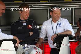 23.04.2010 Hockenheim, Germany,  (left) Mattias Ekström (SWE), Audi Sport Team Abt, Audi A4 DTM in conversation with (right) Volkswagen motorsport director Kris Nielsen. - DTM 2010 at Hockenheimring, Hockenheim, Germany