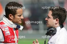 05.06.2010 Klettwitz, Germany,  Timo Scheider (GER), Audi Sport Team Abt, Audi A4 DTM with his race engineer Pascal Zurlinden - DTM 2010 at Lausitzring / Eurospeedway Lausitz, Germany