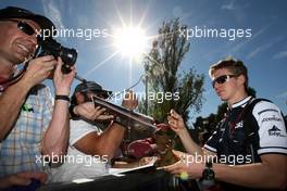 26.03.2010 Melbourne, Australia,  Nico Hulkenberg (GER), Williams F1 Team, Signing autographs,  - Formula 1 World Championship, Rd 2, Australian Grand Prix, Friday