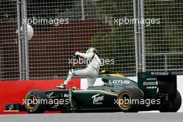 26.03.2010 Melbourne, Australia,  Heikki Kovalainen (FIN), Lotus F1 Team stops on track in the first session - Formula 1 World Championship, Rd 2, Australian Grand Prix, Friday Practice