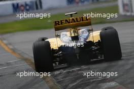 26.03.2010 Melbourne, Australia,  Vitaly Petrov (RUS), Renault F1 Team  - Formula 1 World Championship, Rd 2, Australian Grand Prix, Friday Practice