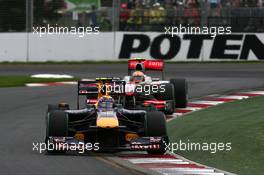 28.03.2010 Melbourne, Australia,  Mark Webber (AUS), Red Bull Racing, RB6 leads Lewis Hamilton (GBR), McLaren Mercedes, MP4-25 - Formula 1 World Championship, Rd 2, Australian Grand Prix, Sunday Race