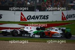 28.03.2010 Melbourne, Australia,  Pedro de la Rosa (ESP), BMW Sauber F1 Team and Adrian Sutil (GER), Force India F1 Team, VJM-02 - Formula 1 World Championship, Rd 2, Australian Grand Prix, Sunday Race