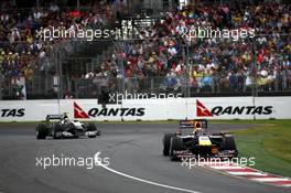 28.03.2010 Melbourne, Australia,  Mark Webber (AUS), Red Bull Racing, RB6, Nico Rosberg (GER), Mercedes GP Petronas, W01 - Formula 1 World Championship, Rd 2, Australian Grand Prix, Sunday Race