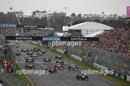 28.03.2010 Melbourne, Australia,  Sebastian Vettel (GER), Red Bull Racing, RB6 leads the start of the race - Formula 1 World Championship, Rd 2, Australian Grand Prix, Sunday Race